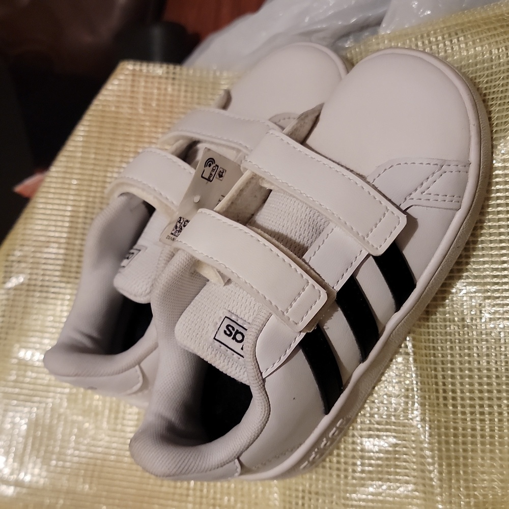 Kids Adidas Sneakers